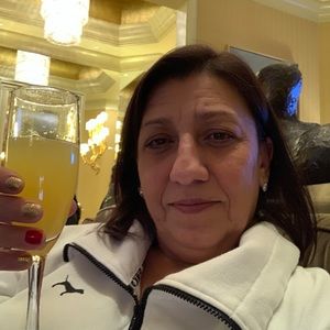 Meet your Posher, Nina